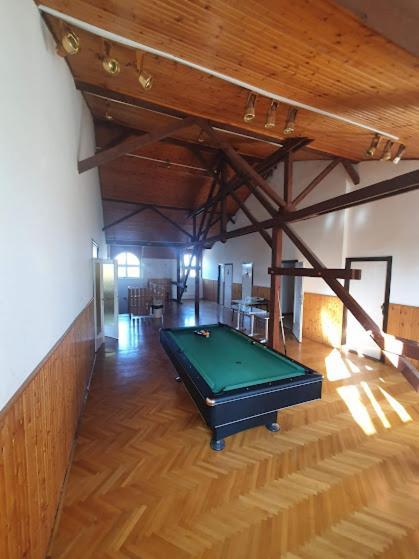 Nosztalgia Villa Mezokovesd Exterior photo